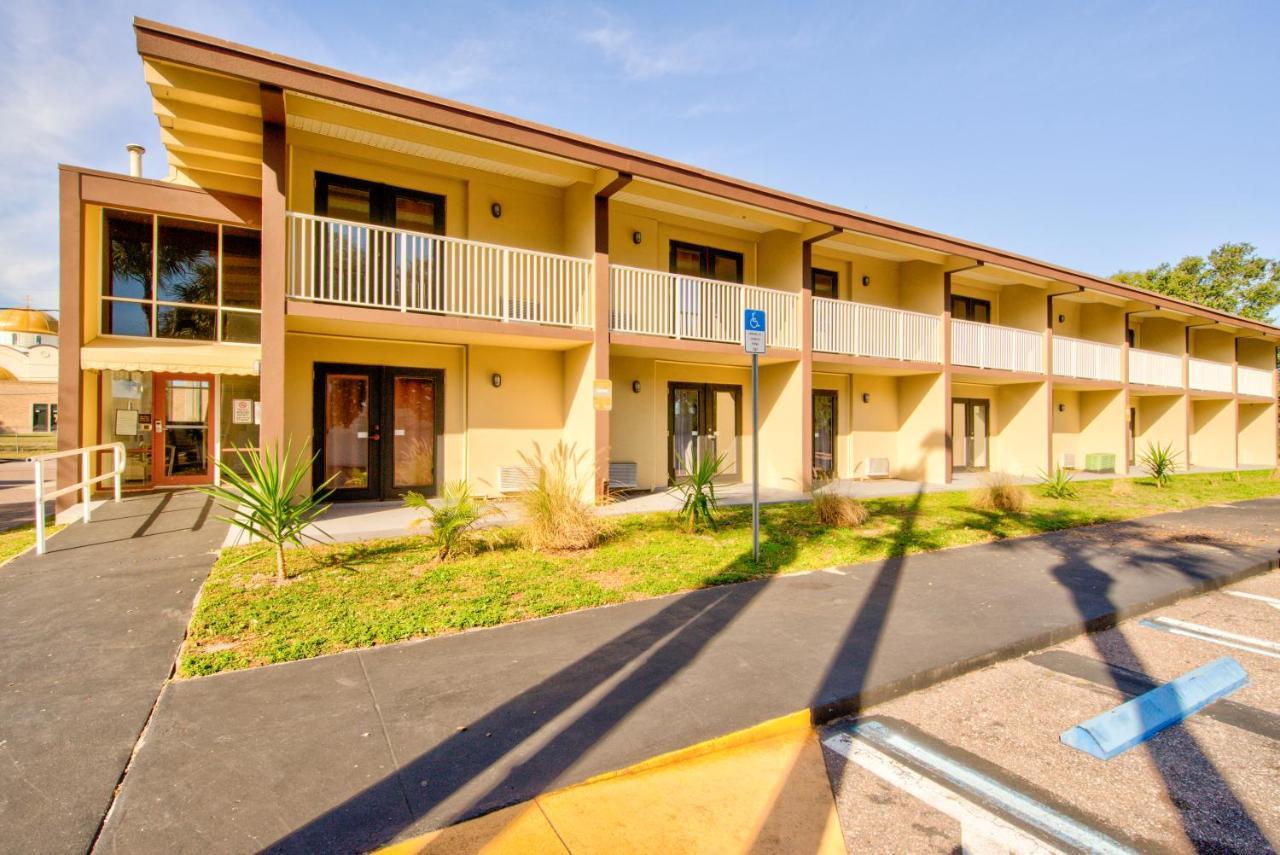 Clearwater Hotel מראה חיצוני תמונה