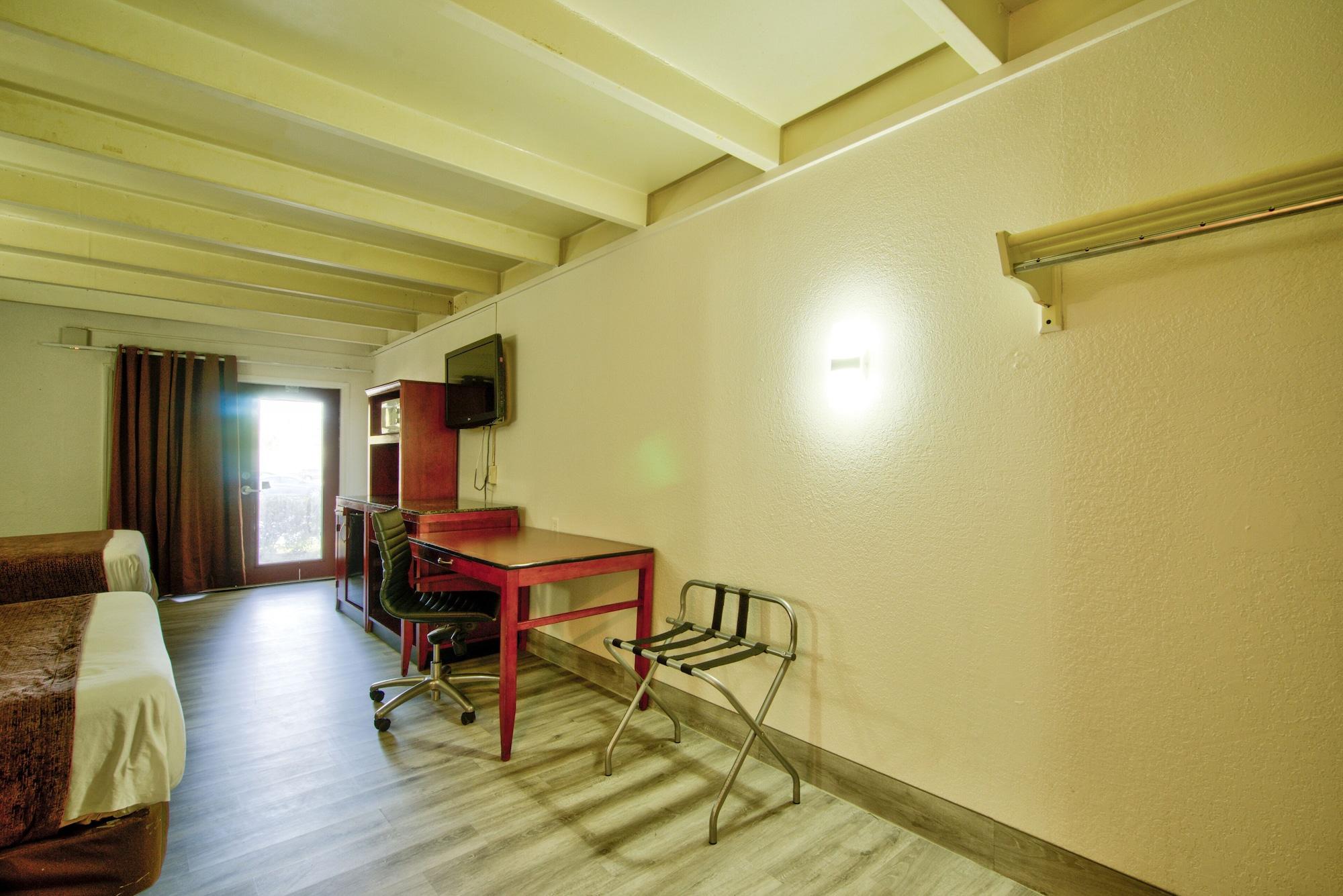 Clearwater Hotel מראה חיצוני תמונה